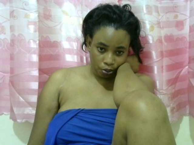 Live sex webcam photo for Africanqueen #272178898