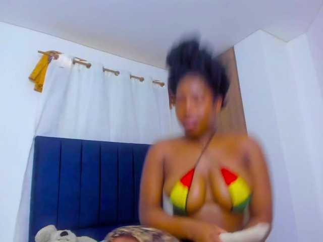 Live sex webcam photo for Afro-goddess #274004900