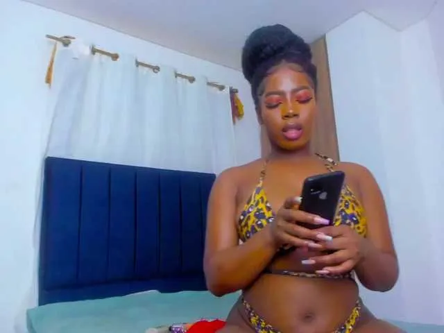 Live sex webcam photo for Afro-goddess #274231951