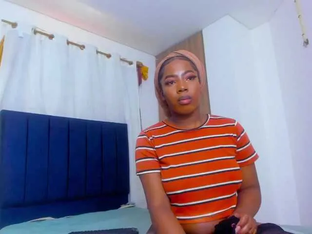 Live sex webcam photo for Afro-goddess #274356231