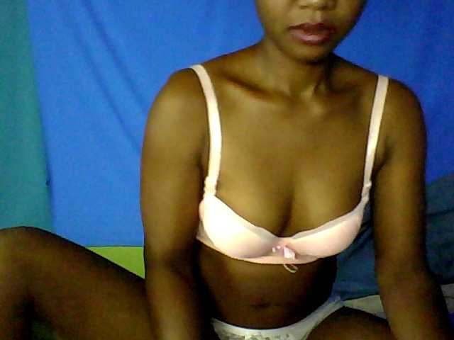 Live sex webcam photo for Afro-sexy #272676556