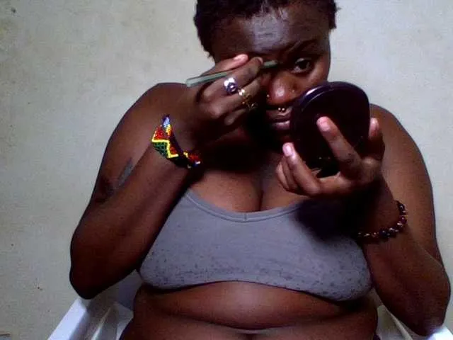 Live sex webcam photo for Afrobooty #292272214