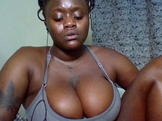 Live sex webcam photo for Afrobooty #292331768