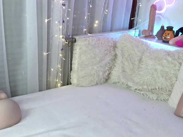 Live sex webcam photo for AfroditeReed #276641524