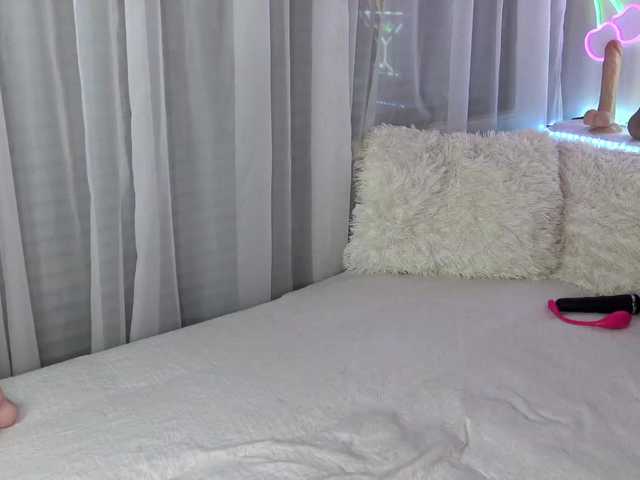 Live sex webcam photo for AfroditeReed #277803513