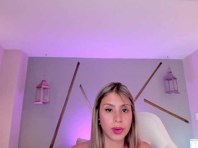 Live sex webcam photo for AgathaFiori #272099655