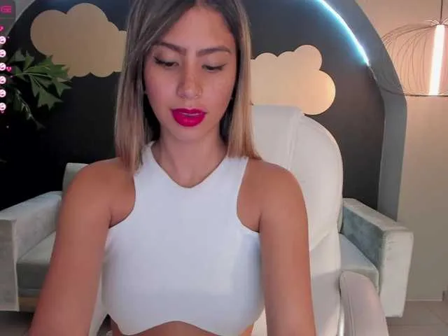 Live sex webcam photo for AgathaFiori #273957401