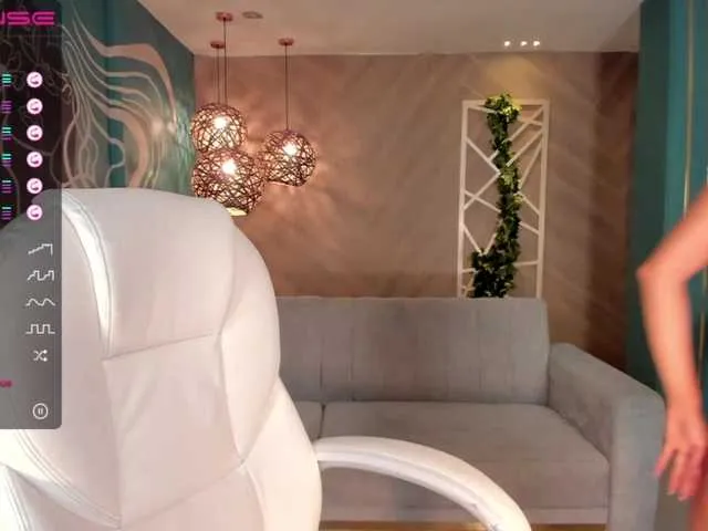 Live sex webcam photo for AgathaFiori #274460368