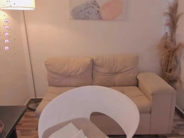 Live sex webcam photo for AgathaFiori #277874432