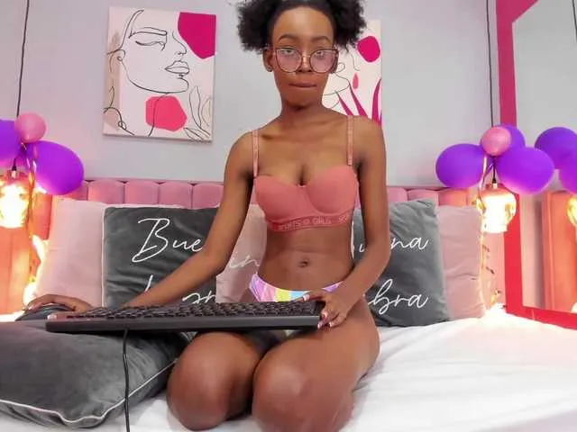 Live sex webcam photo for AgathaFox #272787060