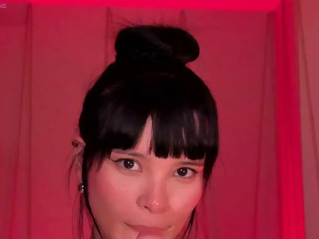 Live sex webcam photo for AgathaKondo #290364803