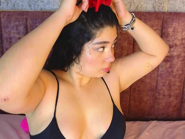 Live sex webcam photo for AgathaLynx #288080127