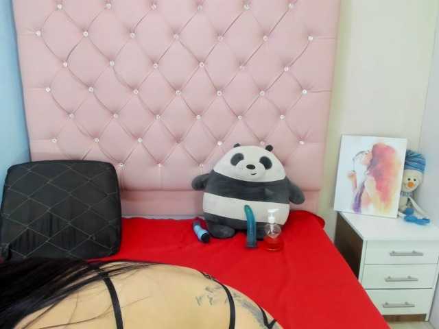 Live sex webcam photo for AgathaSmithX #271963427