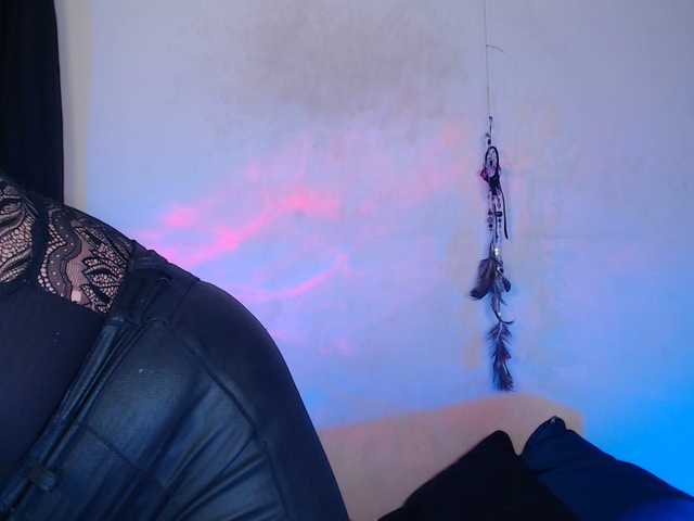 Live sex webcam photo for AgathaTenebri #292192811