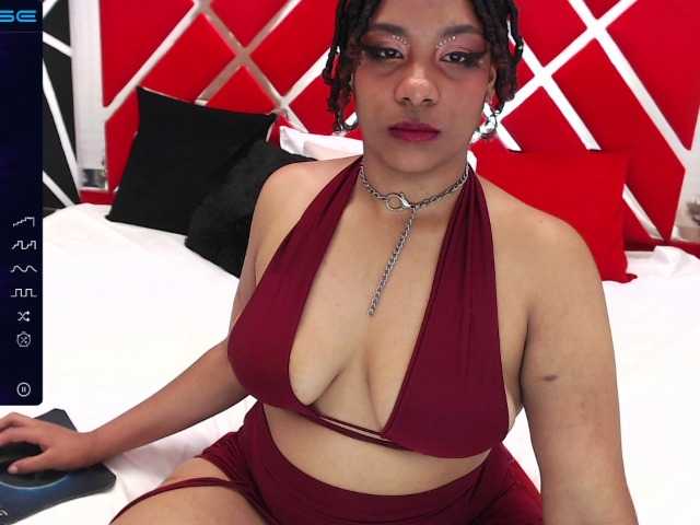 Live sex webcam photo for AgathaWest #274477182