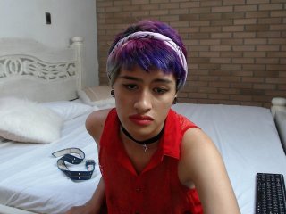 Live sex webcam photo for AgathaRuiz #144111830