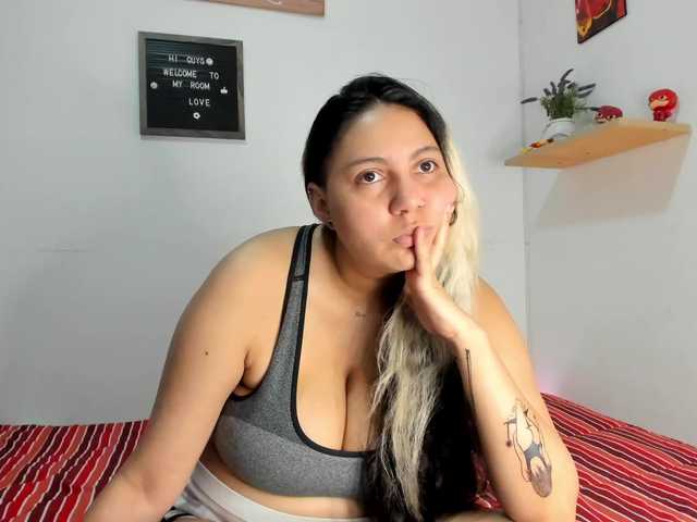 Live sex webcam photo for Ahri-acm #273446197