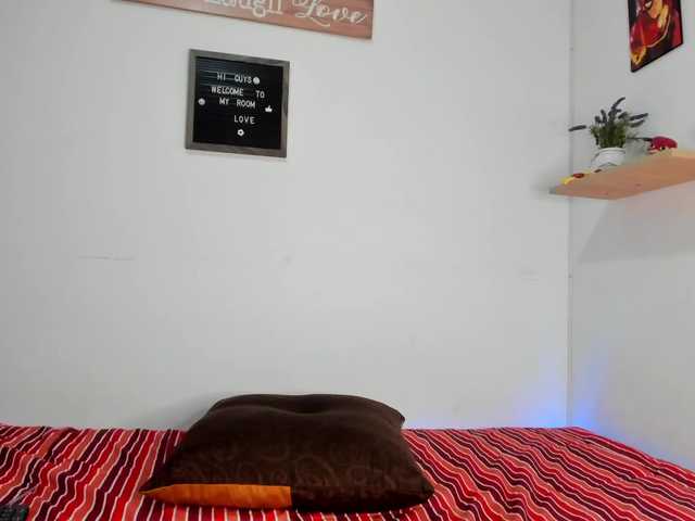 Live sex webcam photo for Ahri-acm #273502783