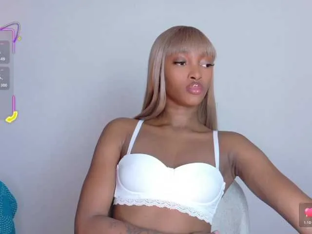 Live sex webcam photo for AhviEbony #292313925