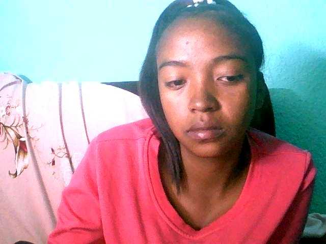 Live sex webcam photo for Aicha2 #276180634