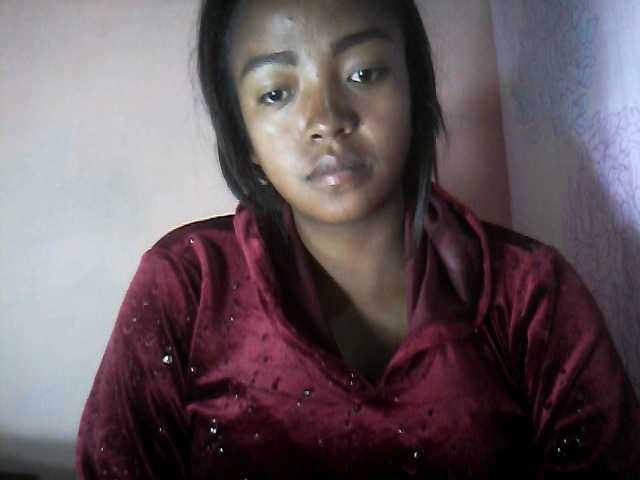 Live sex webcam photo for Aicha2 #276349428