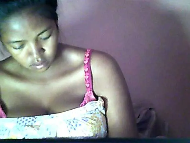 Live sex webcam photo for Aicha2 #276457137