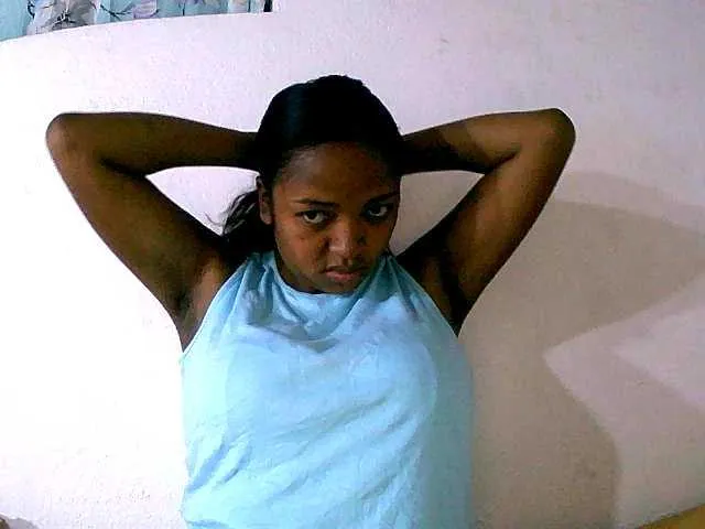 Live sex webcam photo for Aicha2 #276558439