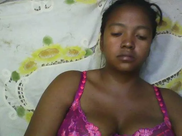 Live sex webcam photo for Aicha2 #278082828