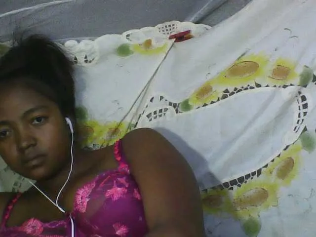 Live sex webcam photo for Aicha2 #278109992