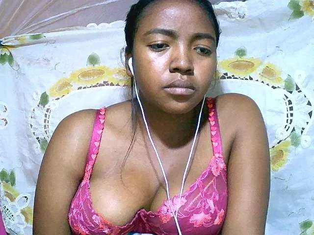 Live sex webcam photo for Aicha2 #278122019