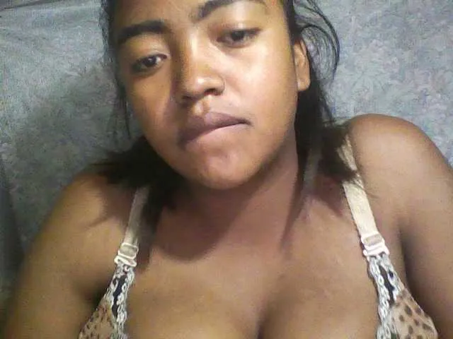 Live sex webcam photo for Aicha2 #278266237