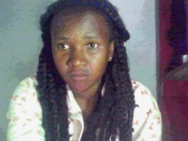 Live sex webcam photo for Aichah1 #274250866