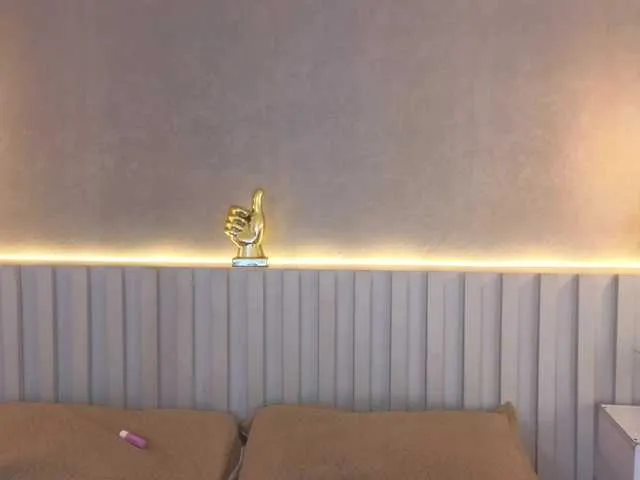 Live sex webcam photo for Aida-Moreno #291391302
