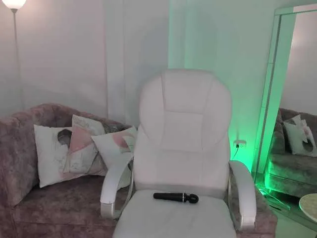 Live sex webcam photo for Aida-adams #291349929