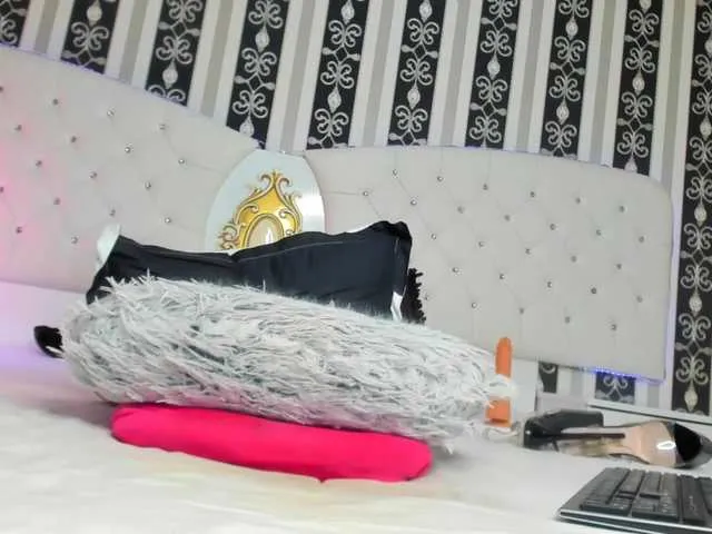 Live sex webcam photo for Aidasina #291310177