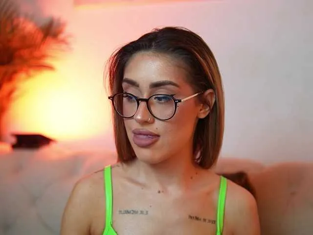 Live sex webcam photo for AileenKiss #293829798