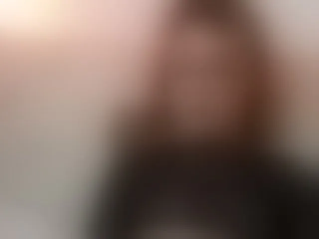 Live sex webcam photo for AileenKiss #294240432