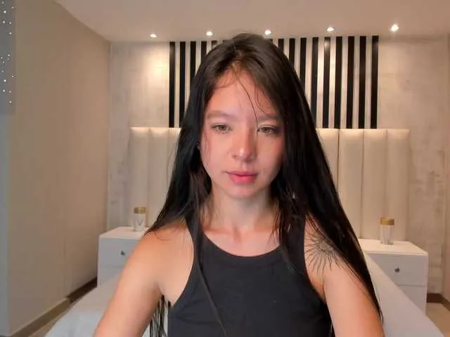Live sex webcam photo for AileenVega #277407206
