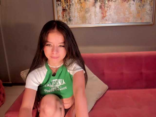 Live sex webcam photo for AileenVega #277916291