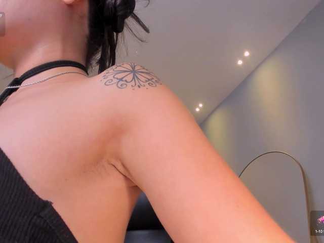 Live sex webcam photo for AileenVega #290245123