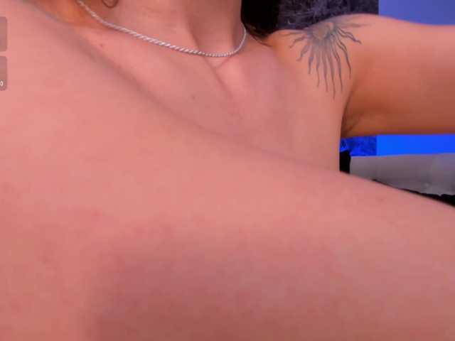 Live sex webcam photo for AileenVega #290442934