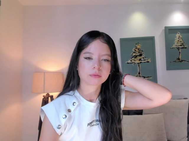 Live sex webcam photo for AileenVega #290738061