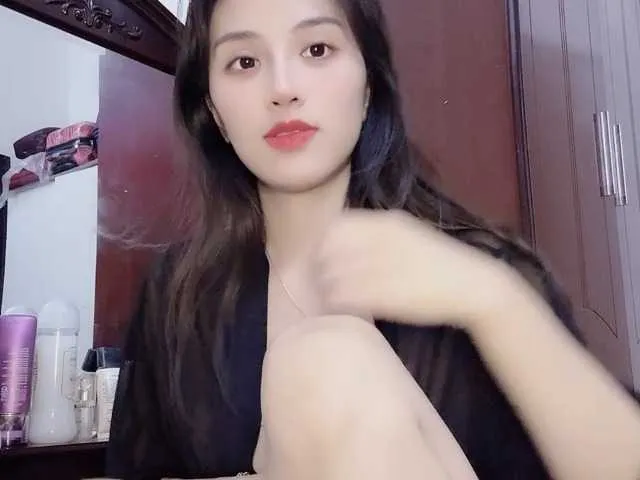 Live sex webcam photo for Aimee120 #290240735
