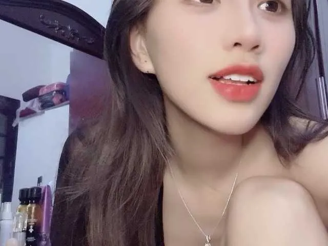 Live sex webcam photo for Aimee120 #290627184