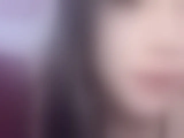 Live sex webcam photo for Aimee120 #292526672