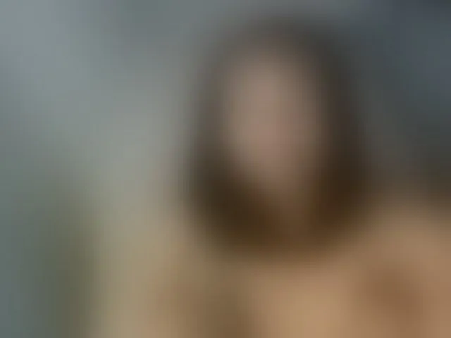 Live sex webcam photo for Aina9 #293929524