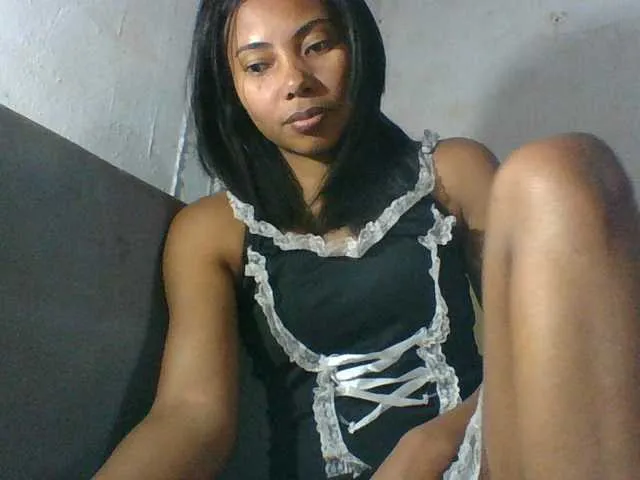 Live sex webcam photo for Aina9 #293992090