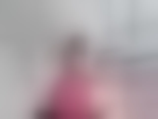 Live sex webcam photo for Aina9 #294055043