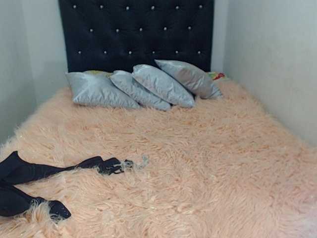 Live sex webcam photo for Aisha-pretty #272960209