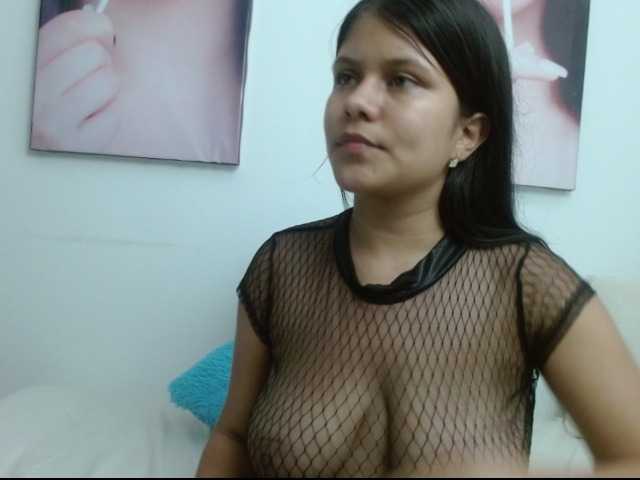 Live sex webcam photo for Aisha899 #272573680